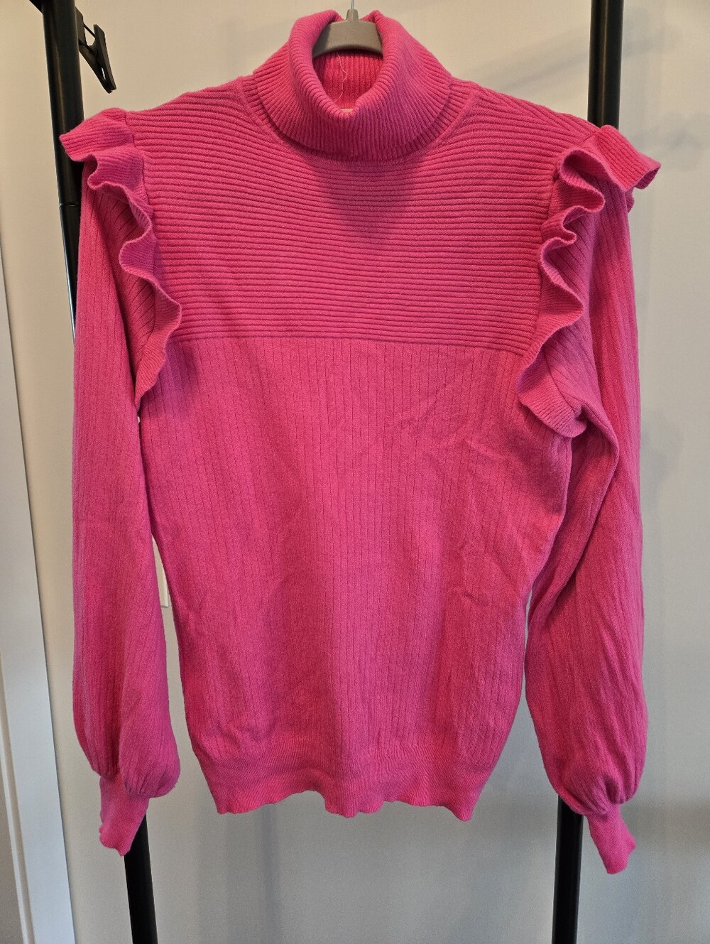 &merci Hot Pink Ruffle Sleeve Turtleneck Sweater Size Small